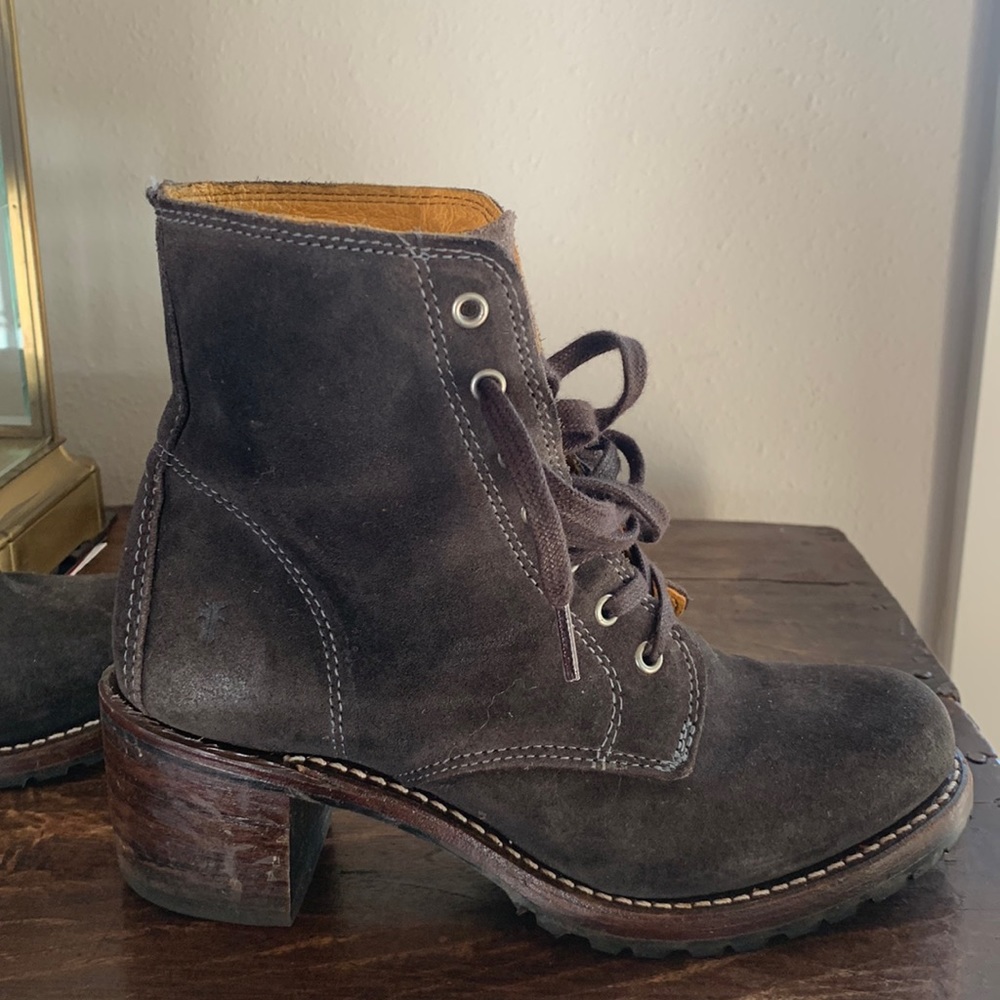 Frye Sabrina lace up boot 7M Made in USA Collection